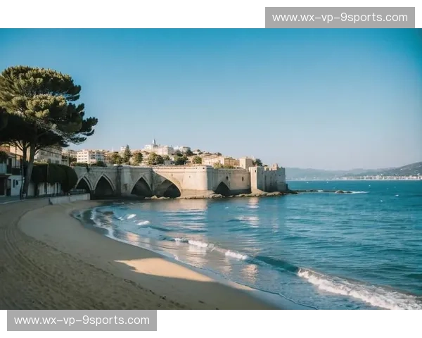 蔚蓝海岸的浪漫邂逅与千年古城的迷人低语：尼斯vs布拉格，一场跨越时空的灵魂对话